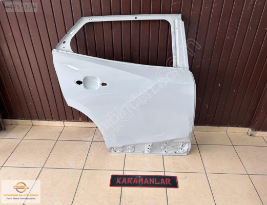 PEUGEOT 2008 SAĞ ARKA KAPI ORJİNAL GÖÇÜKLÜK
