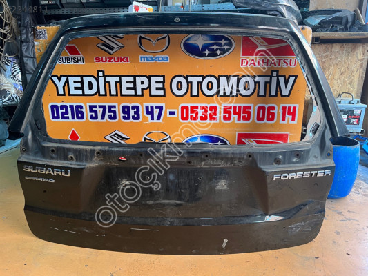 subaru forester bagaj kapağı
