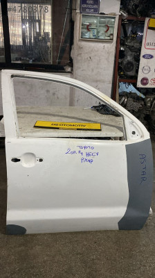 2011-2014 TOYOTA HILÜX SAĞ ÖN KAPI