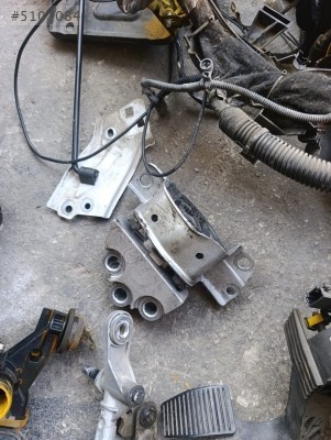FİAT EGEA MOTOR KULAGİ CİKMA