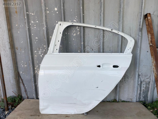 Fiat egea sol arka kapı