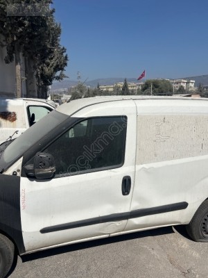 Fiat Doblo geniş aile sol ön kapı