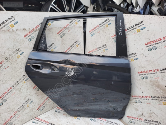 Hyundai i20 sağ arka kapı (çıkma parça)