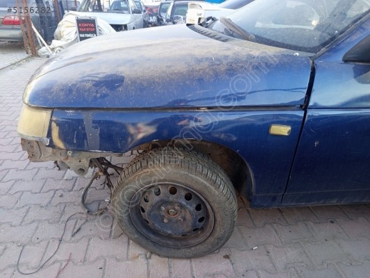 Lada Vega sol ön çamurluk