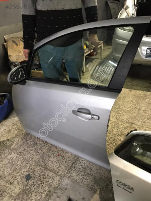 Opel corsa d sol ön kapı dolu hatsız