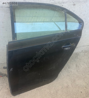 VOLKSWAGEN JETTA SOL ARKA KAPI