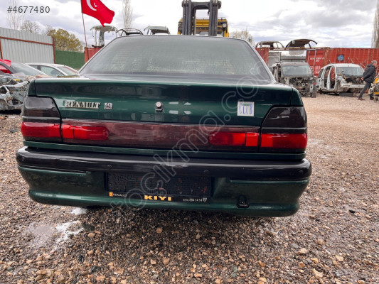 RENAULT 19 ARKA TAMPON MONTECAR