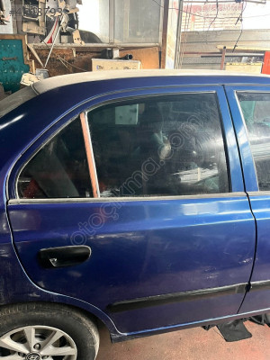 Hyundai Accent Sağ Arka Kapı