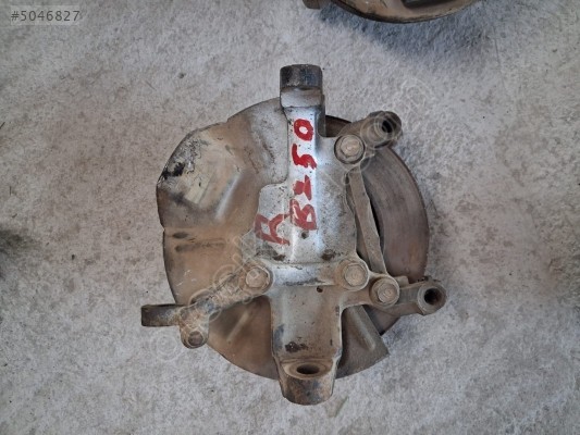 Mazda B2500  Sağ Ön Akson