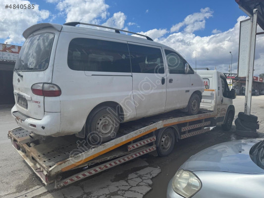 Hyundai straex sağ ön kapı