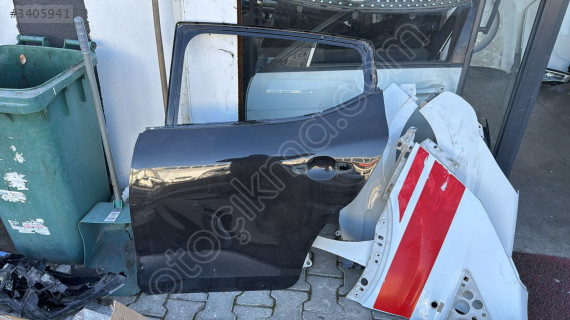 2024 stepway sol arka kapı