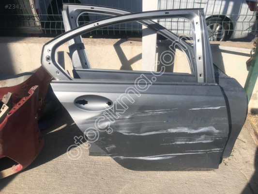 BMW 3 SERİ G20 SAĞ ARKA KAPI
