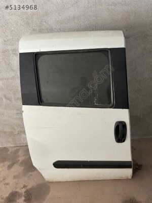 Doblo 3 sağ arka kapı dolu