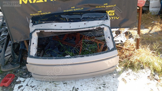 Volvo ex30 bagaj kapağı