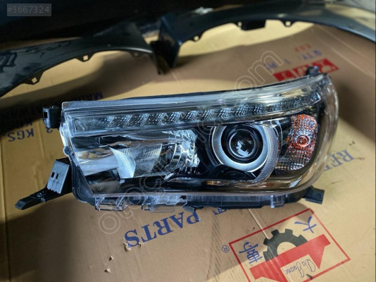 TOYOTA HİLUX MERCEKLİ FAR SOL