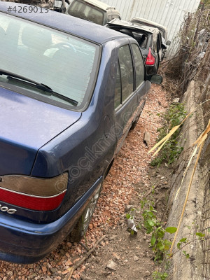 Peugeot 306 sağ ön kapı çıkma