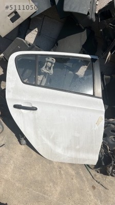 HYUNDAİ İ20 SAĞ ARKA KAPI