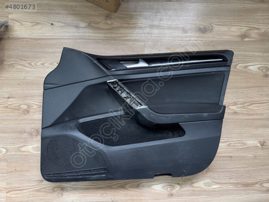 VW GOLF 7 SAĞ ÖN KAPI DÖŞEMESİ ORİJİNAL