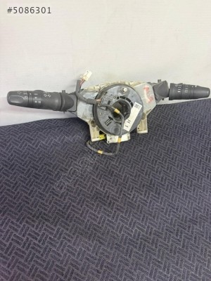 RENAULT MEGANE 3 SİNYAL KOLU