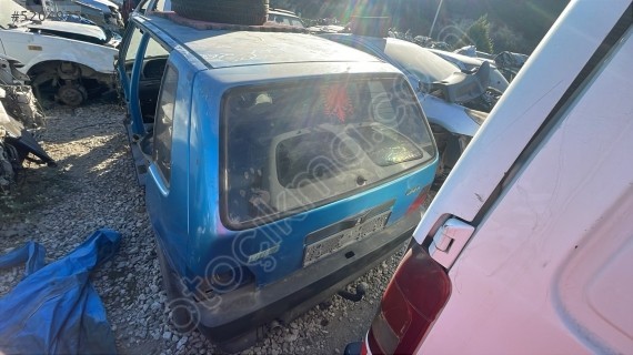 Fiat Uno sol arka çamurluk