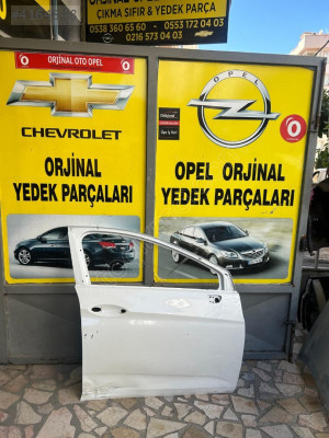 opel astra k sağ ön kapı beyaz renk