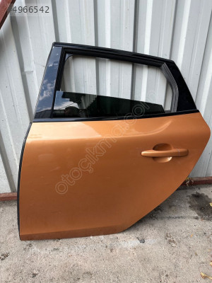 VOLVO V40 ÇIKMA SOL ARKA KAPI