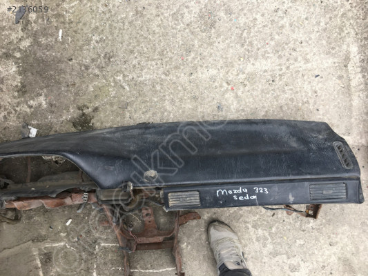 Mazda 323 Sedan Göğüslük Torpido