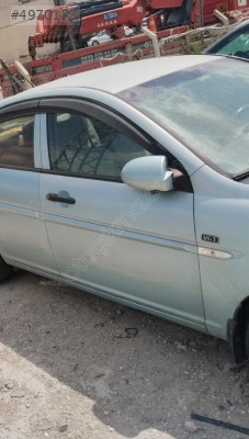 HYUNDAİ ACCENT SAĞ ÖN KAPI ÇIKMA