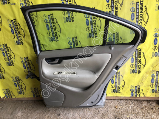 VOLVO S60 SAĞ ARKA KAPI ÇIKMA HATASIZ