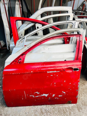 Alfa romeo 147 çıkma ön sol kapı