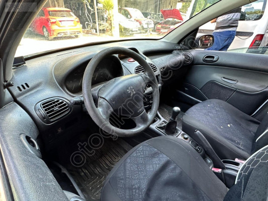 Peugeot 206 torpido kapağı
