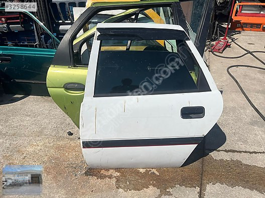 OTO CEMDEN ÇIKMA OPEL VECTRA A SOL ARKA KAPI