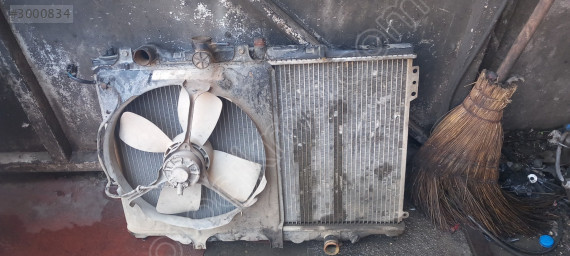 Çıkma mazda 626 su radyatörü