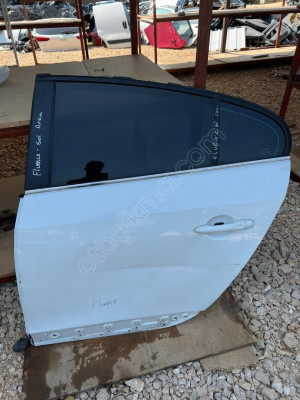 FİAT FLUENCE SOL ARKA KAPI