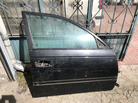 Toyota Avensis Sağ Ön Kapı 1997-2001