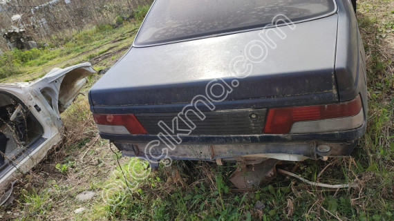 Peugeot 405 bagaj kapağı