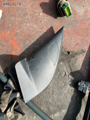 PEUGEOT  301   SOL ÖN  KAPI ÜÇGEN  PLASTİK
