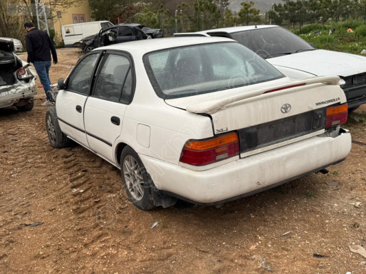 Toyota CorollaT.101 sol arka kapı