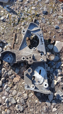 Fiat Doblo alternatör braket