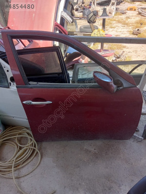 ALFA ROMEO SAG ON KAPİ CİKMA