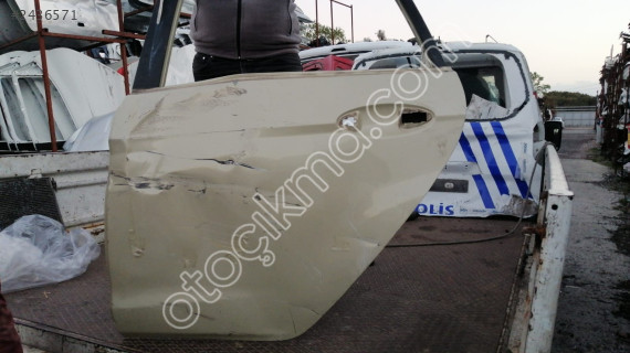 FORD FİESTA SOL ARKA KAPI ORJİNAL ÇIKMA