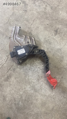 Dacia Sandero gaz pedalı