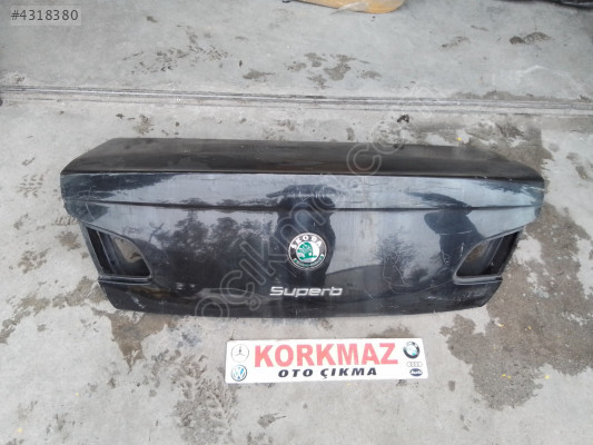 SKODA SUPERB BAGAJ KAPAĞI