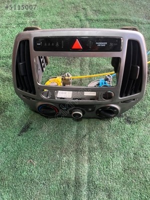 HYUNDAİ İ20 TEYP ÇERÇEVESİ