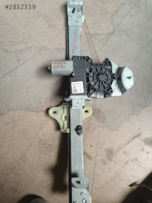 Renault Clio 4 sol ön kapı camı kirkosu 807018534R---A