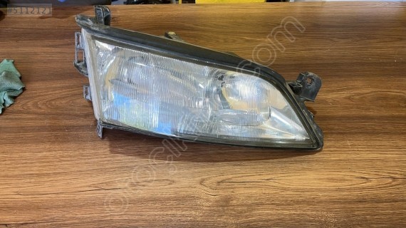 OPEL VECTRA B SAĞ FAR