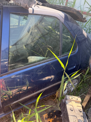 Peugeot 306 sol arka kapı