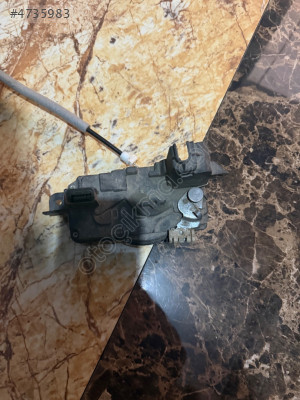Peugeot 307 sağ arka kapı kilidi
