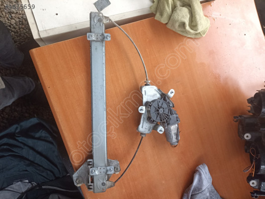 Hyundai Accent Blue Sağ Ön Kapı Cam Regülatörü
