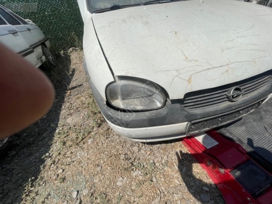Opel Combo Sağ far